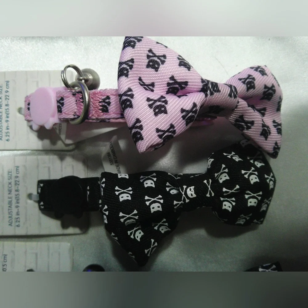 Whisker City Boy OR Girl Skull/XBones Cat Collar
